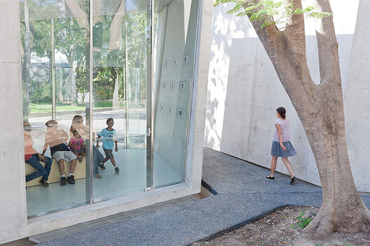 Landscape as Choreography: Architecture in the Contemporary Botanical Garden - Image 5 of 103