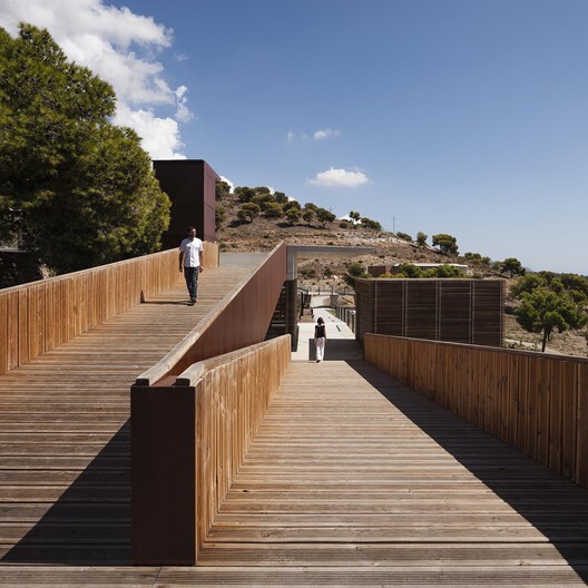 Landscape as Choreography: Architecture in the Contemporary Botanical Garden - Image 30 of 103