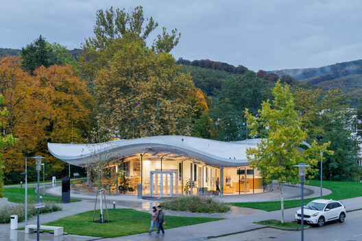 VISTA Science Experience Center / STUDIO MAKS VISTA Science Experience Center / STUDIO MAKS - Fotografia de Exterior