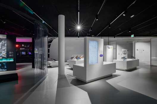 VISTA Science Experience Center / STUDIO MAKS VISTA Science Experience Center / STUDIO MAKS - Imagem 11 de 17
