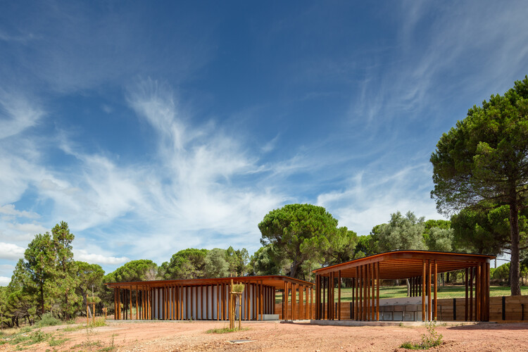 Mata do Paraíso Scout Park / Plano Humano Arquitectos - Community 