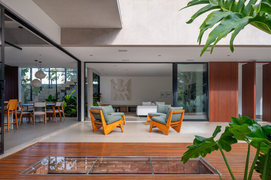 Noor House / Marcos Lula Noor House / Marcos Lula - Interior Photography, Door, Chair