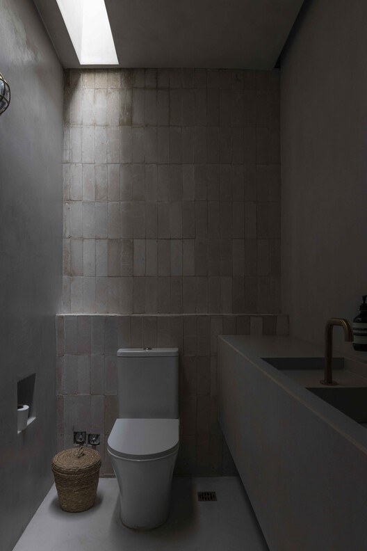 Marinas House / Pirca Arquitectura - Interior Photography, Bathroom, Toilet, Sink, Concrete