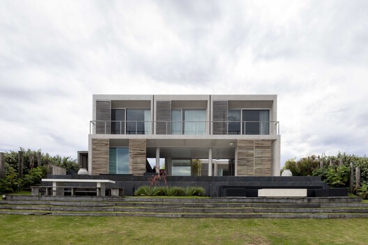 Marinas House / Pirca Arquitectura - Exterior Photography, Door