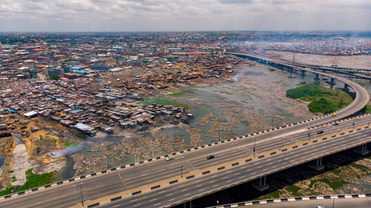 When the Water Comes: How Lagos Negotiates with Its Returning Floods When the Water Comes: How Lagos Negotiates with Its Returning Floods - Image 1 of 7