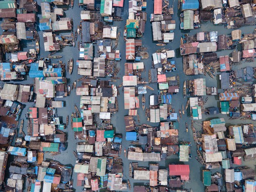 When the Water Comes: How Lagos Negotiates with Its Returning Floods When the Water Comes: How Lagos Negotiates with Its Returning Floods - Image 7 of 7