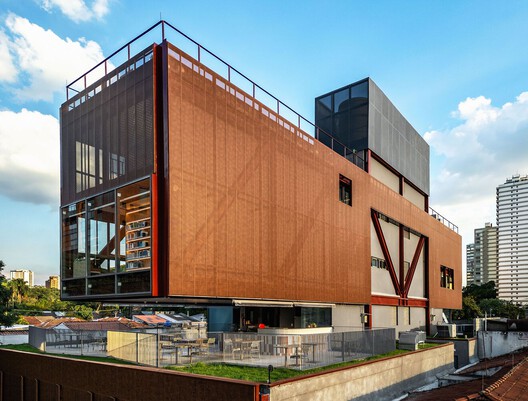 From the Classroom to the Courtyard: How 10 Brazilian Universities Rethink the Learning Space From the Classroom to the Courtyard: How 10 Brazilian Universities Rethink the Learning Space - Image 30 of 40