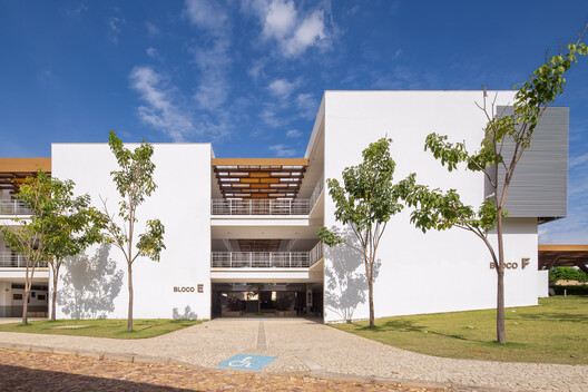From the Classroom to the Courtyard: How 10 Brazilian Universities Rethink the Learning Space From the Classroom to the Courtyard: How 10 Brazilian Universities Rethink the Learning Space - Image 21 of 40