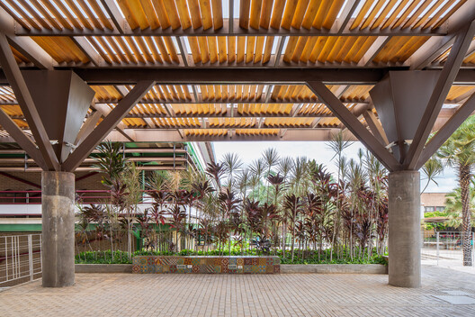From the Classroom to the Courtyard: How 10 Brazilian Universities Rethink the Learning Space From the Classroom to the Courtyard: How 10 Brazilian Universities Rethink the Learning Space - Image 2 of 40