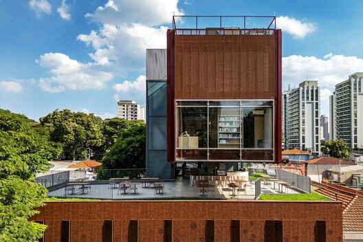 From the Classroom to the Courtyard: How 10 Brazilian Universities Rethink the Learning Space From the Classroom to the Courtyard: How 10 Brazilian Universities Rethink the Learning Space - Image 29 of 40