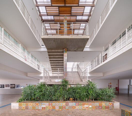 From the Classroom to the Courtyard: How 10 Brazilian Universities Rethink the Learning Space From the Classroom to the Courtyard: How 10 Brazilian Universities Rethink the Learning Space - Image 22 of 40