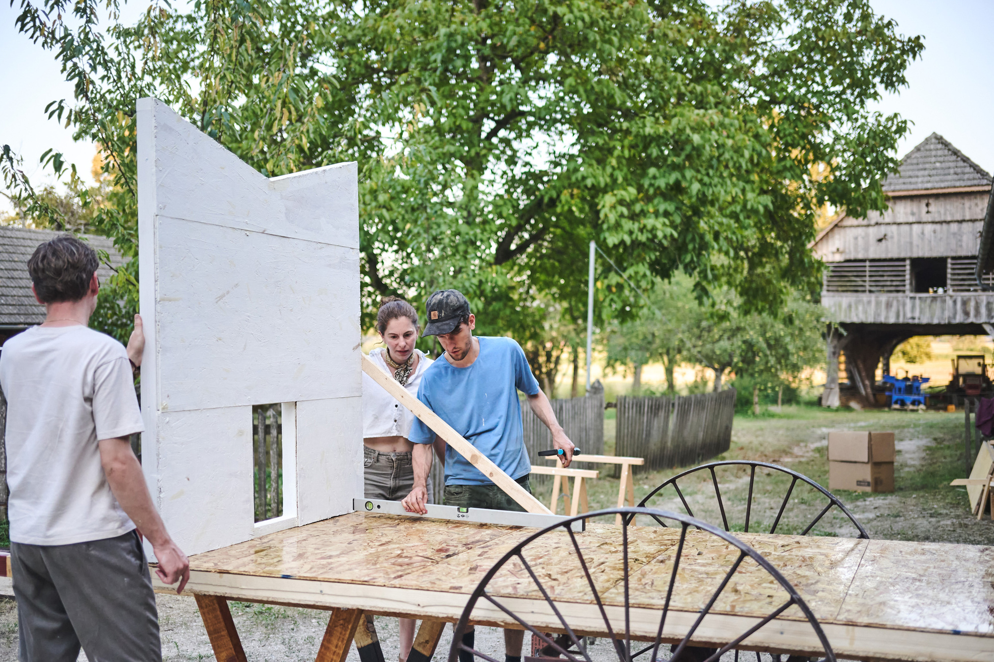 Gallery of Mobile Chicken Coop / Gerrit Müller-Scheeßel + Z.O.P. - Institute for Spatial Design - 10
