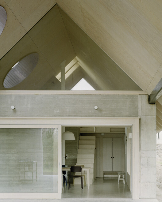 Casa e Apiário / OKKA architects - Imagem 12 de 23