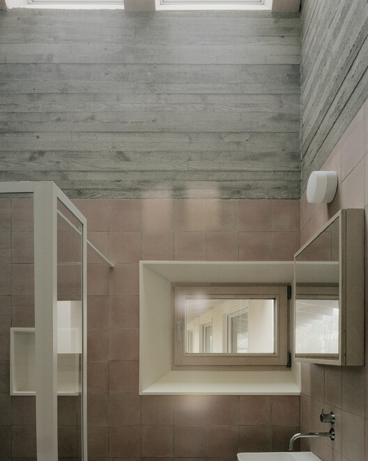 Casa e Apiário / OKKA architects - Imagem 5 de 23