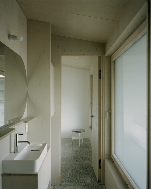Casa e Apiário / OKKA architects - Fotografia de Interiores, Banheiro, Pia