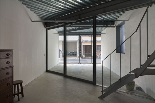 House and Studio in Kyoto / Tato Architects - Interior Photography, Glass, Concrete, Beam