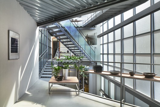 House and Studio in Kyoto / Tato Architects - Interior Photography, Stairs, Glass, Chair