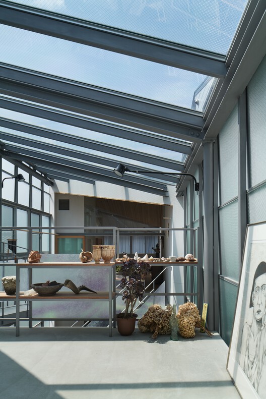 House and Studio in Kyoto / Tato Architects - Exterior Photography, Glass, Beam