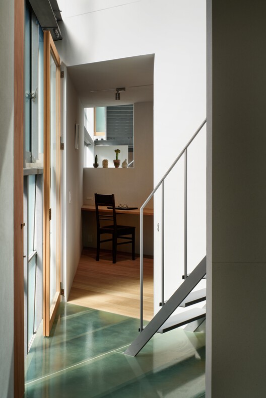 House and Studio in Kyoto / Tato Architects - Interior Photography, Wood, Lighting, Stairs, Handrail, Glass