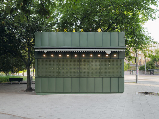 Fruit Stand in Fridhemsplan / DinellJohansson Fruit Stand in Fridhemsplan / DinellJohansson - Image 6 of 12