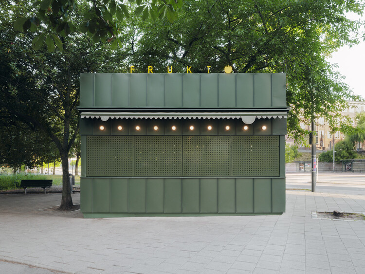 Fruit Stand in Fridhemsplan / DinellJohansson - Image 6 of 12