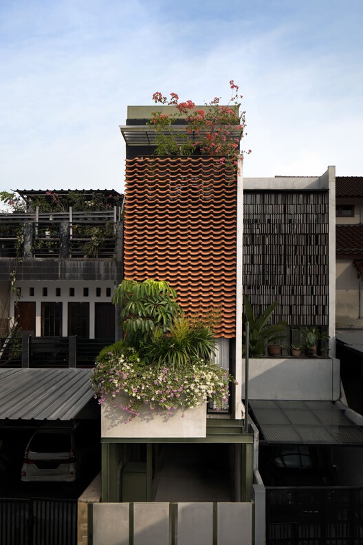 Mic(r)oLiving House / PSA Studio - Houses
