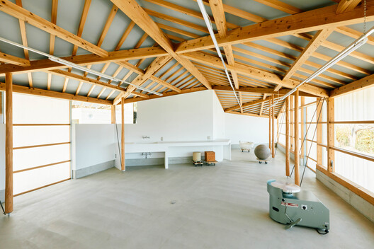 Tsukumo Kiln Ceramic Studio / Dept.EPT. Tsukumo Kiln Ceramic Studio / Dept.EPT. - Image 3 of 22