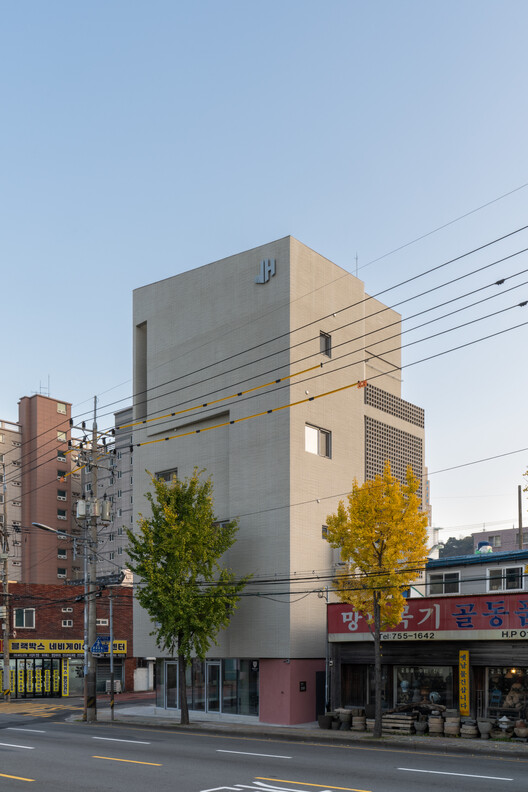 JH Gwangan Mixed-use building  / U.GA Architects - Exterior Photography