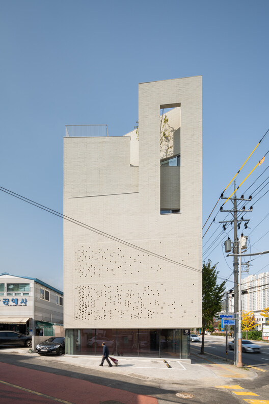 JH Gwangan Mixed-use building  / U.GA Architects - Exterior Photography, Commercial Architecture