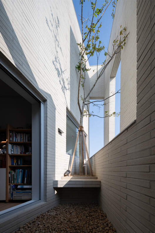 JH Gwangan Mixed-use building  / U.GA Architects - Exterior Photography, Wood