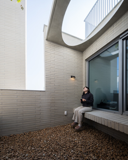 JH Gwangan Mixed-use building  / U.GA Architects - Exterior Photography, Concrete
