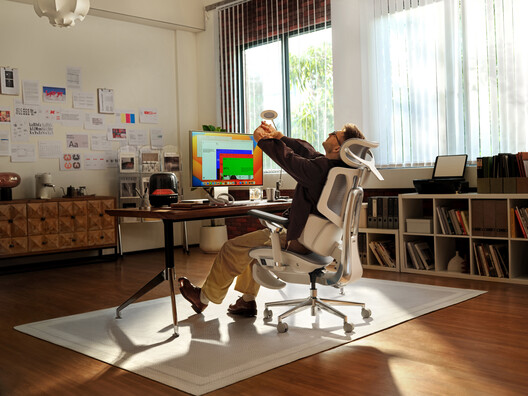 The Ergonomic Office Chair in the Age of AI The Ergonomic Office Chair in the Age of AI - Image 4 of 11