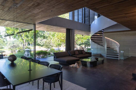 Dolphine Villa / Idee architects Dolphine Villa / Idee architects - Interior Photography, Living Room, Wood, Chair, Concrete