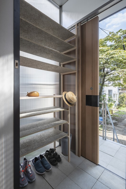 House in Musashi-koyama House in Musashi-koyama - Interior Photography, Wood, Shelving, Closet, Glass
