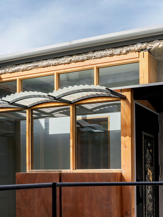 Saekdong House / a.co.lab Saekdong House / a.co.lab - Exterior Photography, Wood, Glass, Balcony, Beam
