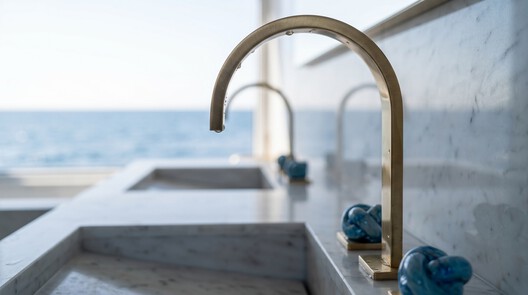 Architecture on Water: What Living at Sea Can Teach Us About Space and Materials Architecture on Water: What Living at Sea Can Teach Us About Space and Materials - Image 12 of 27