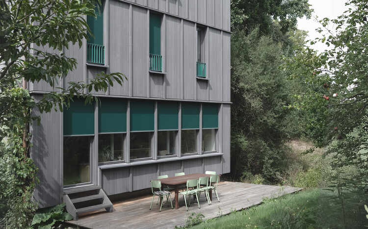 MAR - Conversion of a single-family house into two residential units / bruna studio - Exterior Photography, Renovation