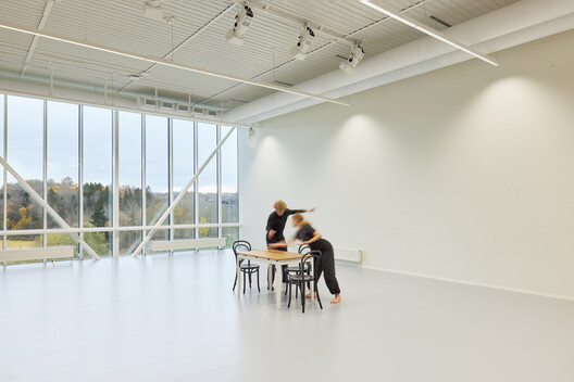 Edifício Criativo Levanger / Incube Architecture + Praksis Arkitekter Edifício Criativo Levanger / Incube Architecture + Praksis Arkitekter - Fotografia de Interiores
