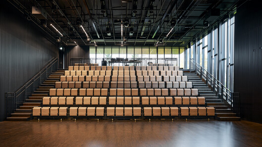 Edifício Criativo Levanger / Incube Architecture + Praksis Arkitekter Edifício Criativo Levanger / Incube Architecture + Praksis Arkitekter - Imagem 7 de 29
