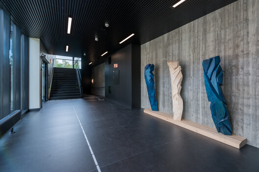 Edifício Criativo Levanger / Incube Architecture + Praksis Arkitekter Edifício Criativo Levanger / Incube Architecture + Praksis Arkitekter - Fotografia de Interiores, Madeira
