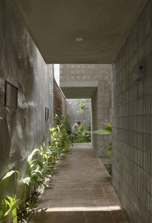 La Colmena - Multi-family Housing as Shared Neighborhood Infrastructure / Ancestra + Natura Futura La Colmena - Multi-family Housing as Shared Neighborhood Infrastructure / Ancestra + Natura Futura - Image 12 of 50