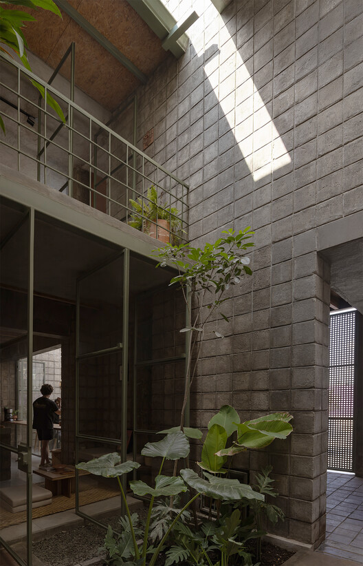 La Colmena - Multi-family Housing as Shared Neighborhood Infrastructure / Ancestra + Natura Futura La Colmena - Multi-family Housing as Shared Neighborhood Infrastructure / Ancestra + Natura Futura - Interior Photography, Brick
