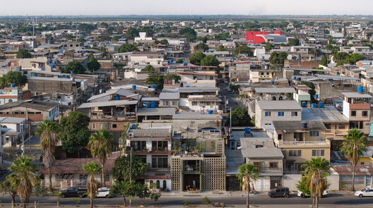 La Colmena - Multi-family Housing as Shared Neighborhood Infrastructure / Ancestra + Natura Futura La Colmena - Multi-family Housing as Shared Neighborhood Infrastructure / Ancestra + Natura Futura - Exterior Photography