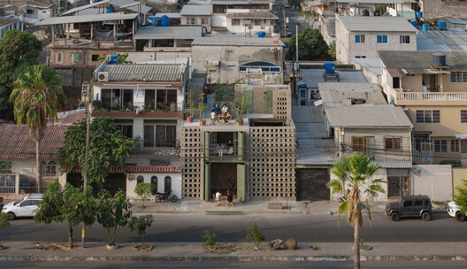 La Colmena - Multi-family Housing as Shared Neighborhood Infrastructure / Ancestra + Natura Futura La Colmena - Multi-family Housing as Shared Neighborhood Infrastructure / Ancestra + Natura Futura - Exterior Photography, Balcony