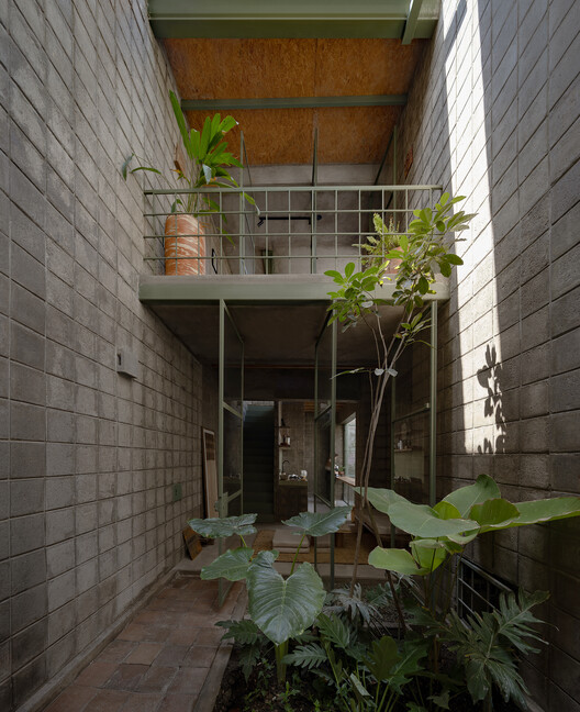 La Colmena - Multi-family Housing as Shared Neighborhood Infrastructure / Ancestra + Natura Futura La Colmena - Multi-family Housing as Shared Neighborhood Infrastructure / Ancestra + Natura Futura - Interior Photography, Brick