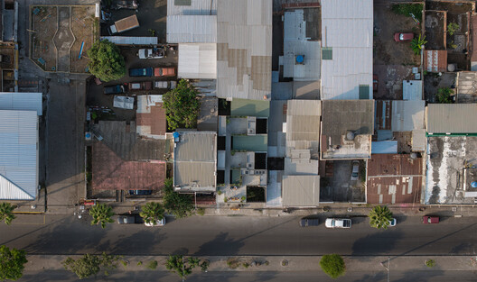 La Colmena - Multi-family Housing as Shared Neighborhood Infrastructure / Ancestra + Natura Futura La Colmena - Multi-family Housing as Shared Neighborhood Infrastructure / Ancestra + Natura Futura - Image 33 of 50
