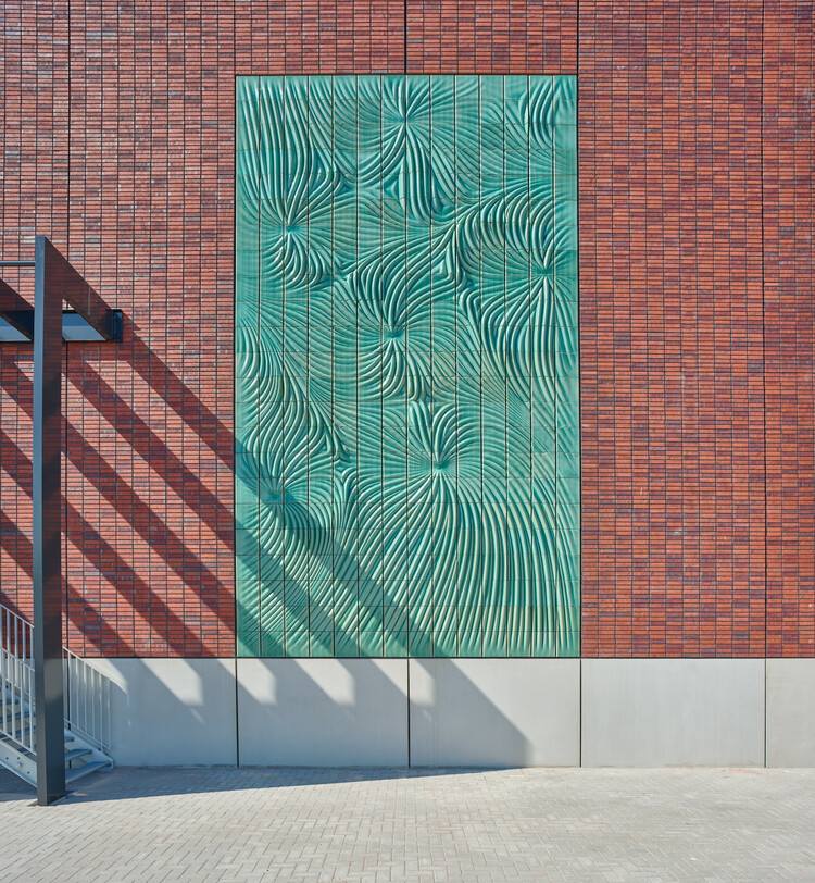 Powerwall / Studio RAP - Industrial Architecture