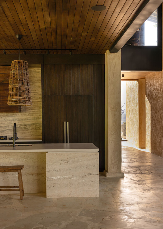 Casa VO / Desangles Abreu Arquitectos & Arkina Casa VO / Desangles Abreu Arquitectos & Arkina - Interior Photography, Kitchen, Wood