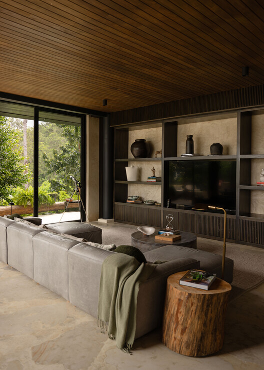 Casa VO / Desangles Abreu Arquitectos & Arkina Casa VO / Desangles Abreu Arquitectos & Arkina - Interior Photography, Living Room, Wood, Sofa, Table, Lighting, Chair
