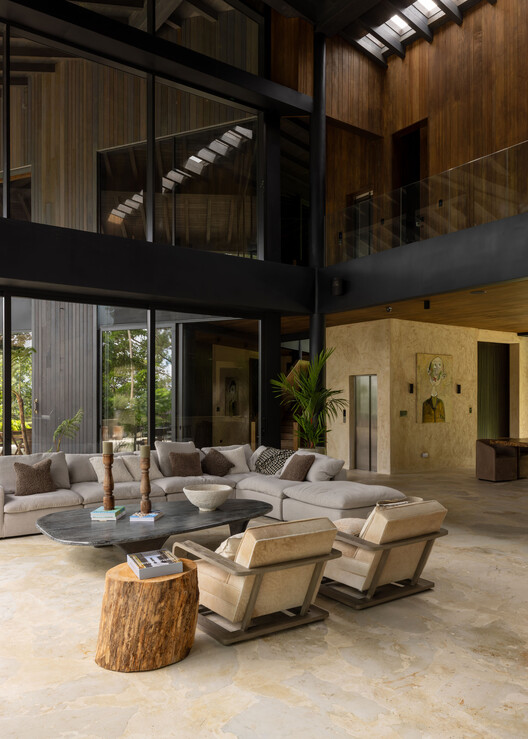 Casa VO / Desangles Abreu Arquitectos & Arkina Casa VO / Desangles Abreu Arquitectos & Arkina - Interior Photography, Living Room, Wood, Table, Chair, Beam